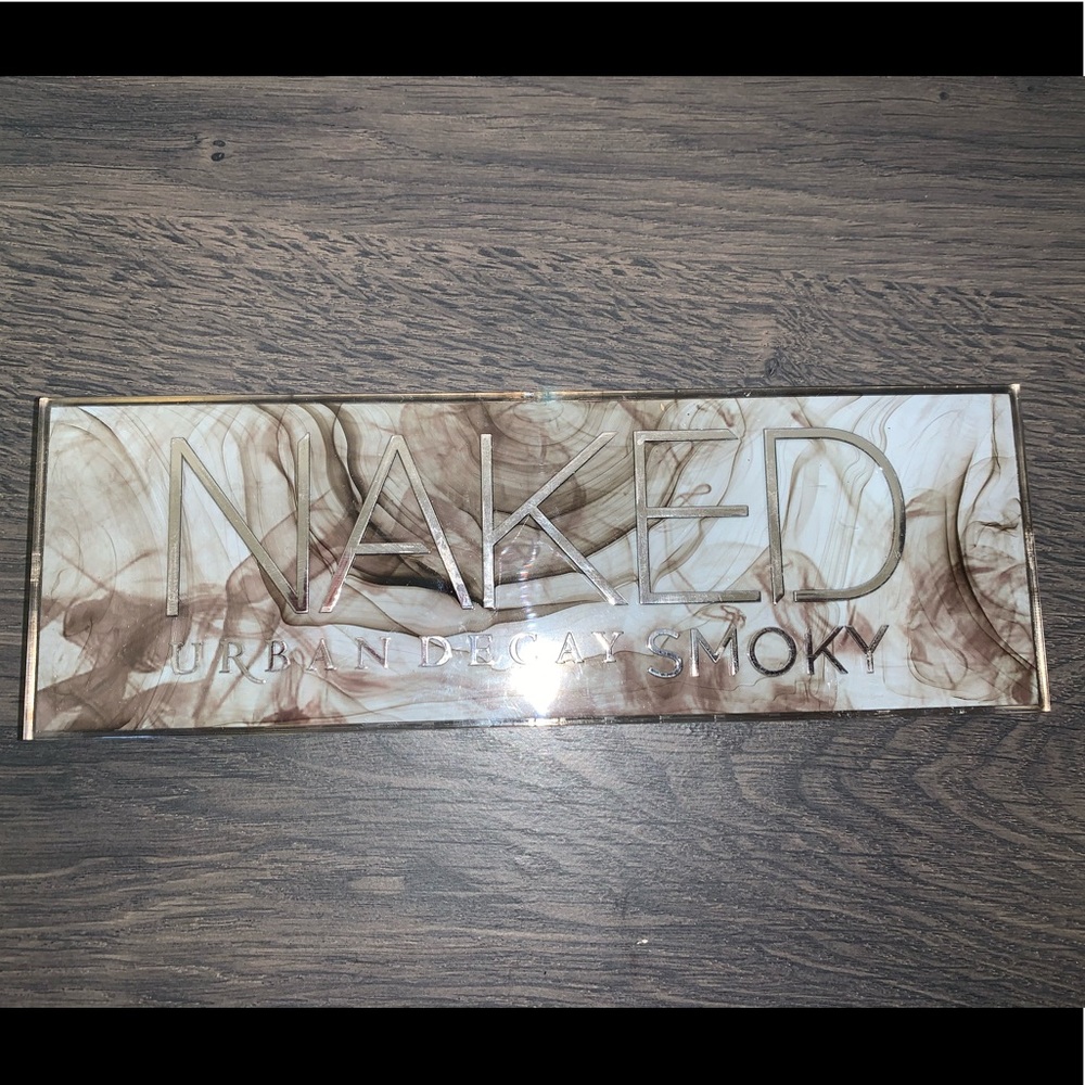 Naked Urban Decay Smokey Palette🖤🤍